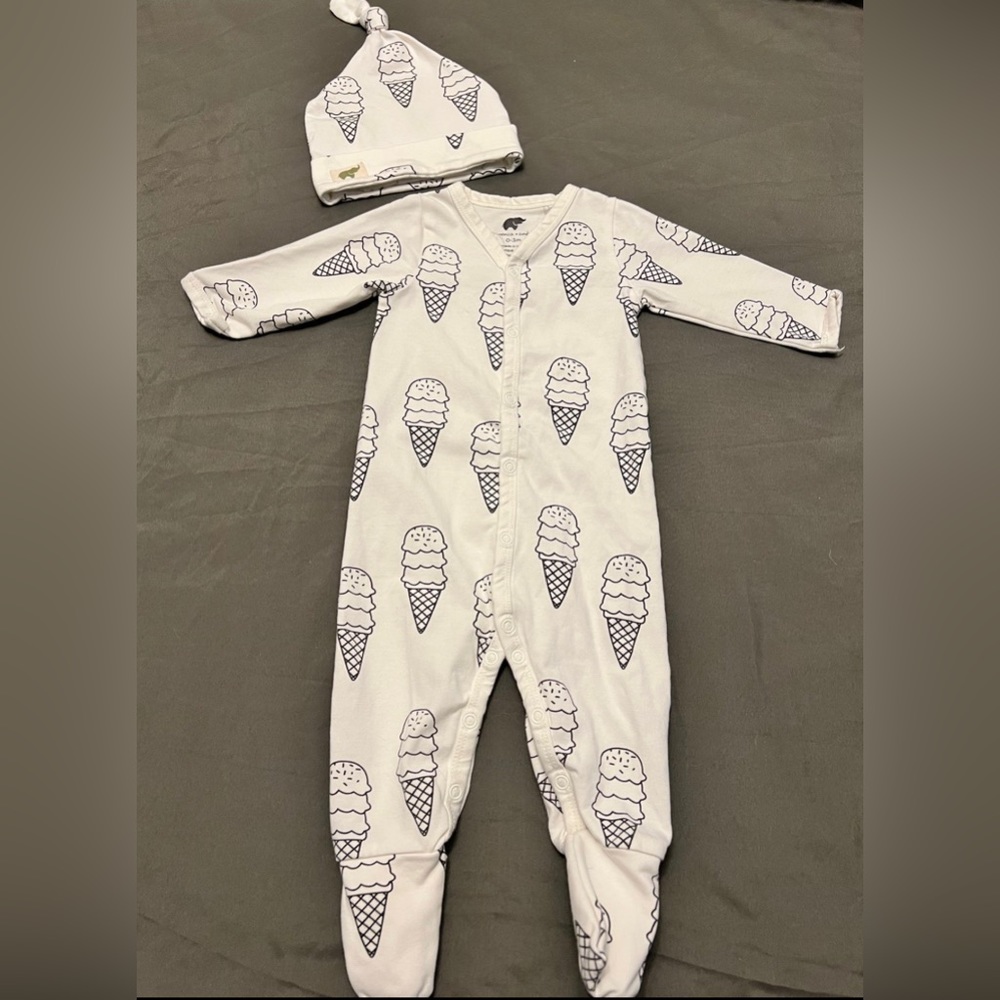 Adorable Sleeper & Knotted Sleep Cap Set